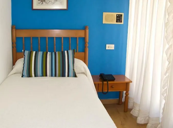 拉普威采娜旅馆 3*